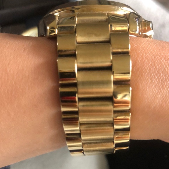 Michael Kors Bradshaw Wrist Watch - Picture 5 of 7